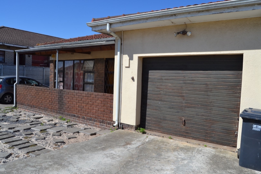 4 Bedroom Property for Sale in Gaylee Western Cape